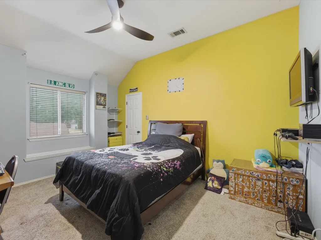 4008 Falcon Ridge Drive Haltom City TX 76137