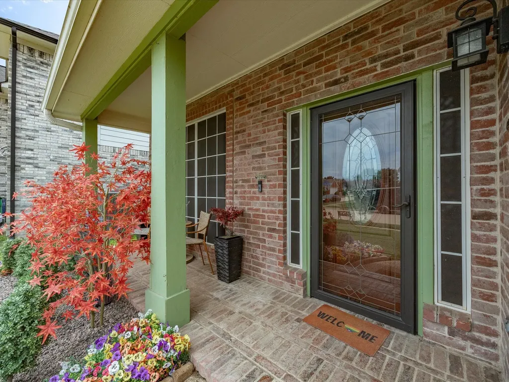 4008 Falcon Ridge Drive Haltom City TX 76137