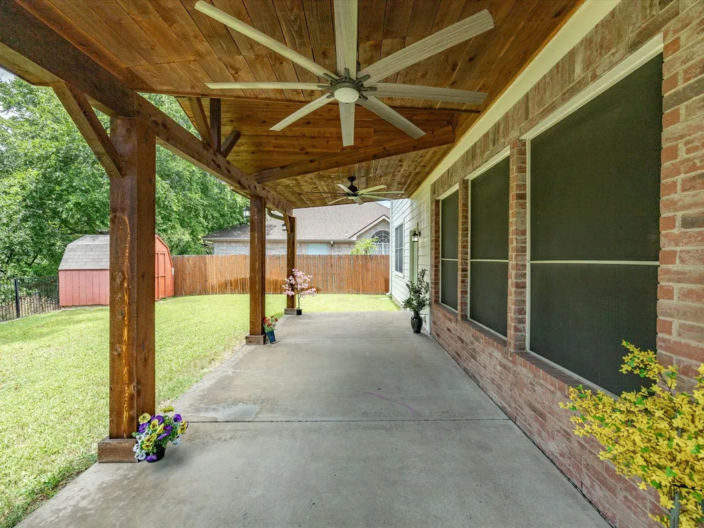 4008 Falcon Ridge Drive Haltom City TX 76137