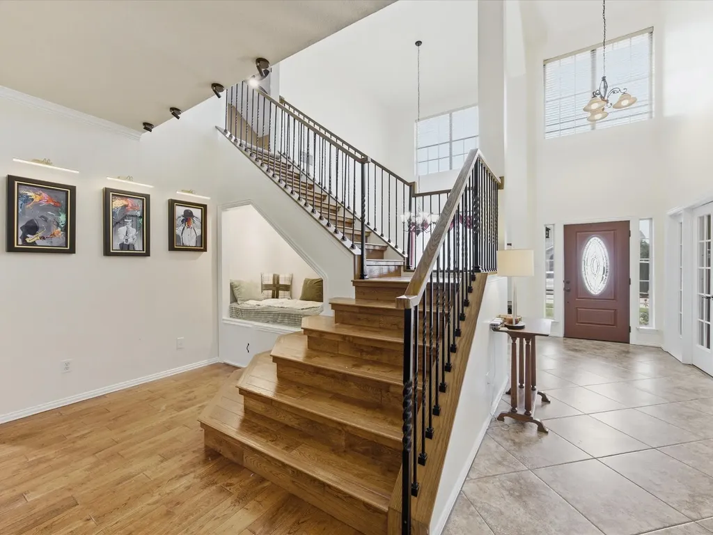 4008 Falcon Ridge Drive Haltom City TX 76137