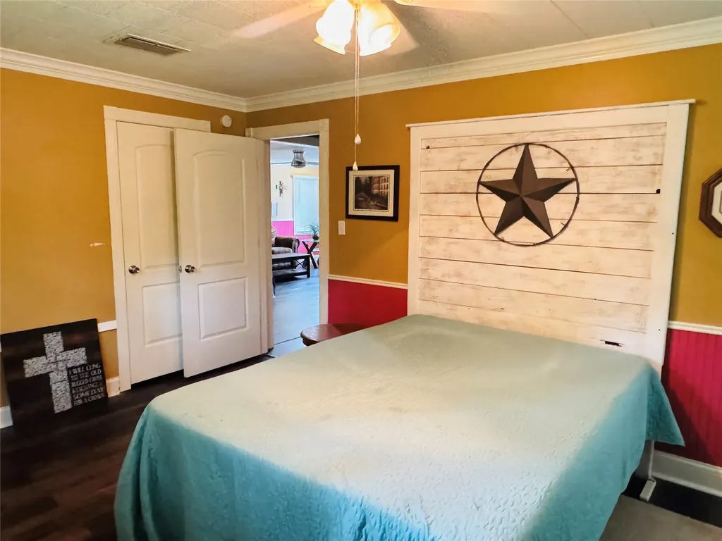1007 N Johnson Street Mineola TX 75773