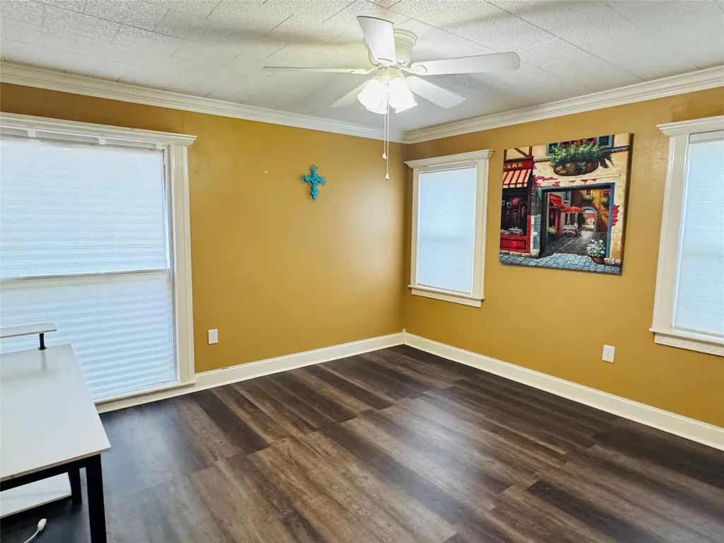 1007 N Johnson Street Mineola TX 75773