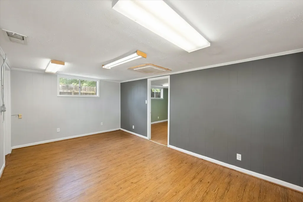 1016 E Commerce Street Fairfield TX 75840