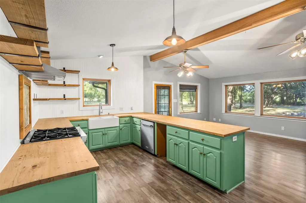 8412 County Road 4084 Scurry TX 75158