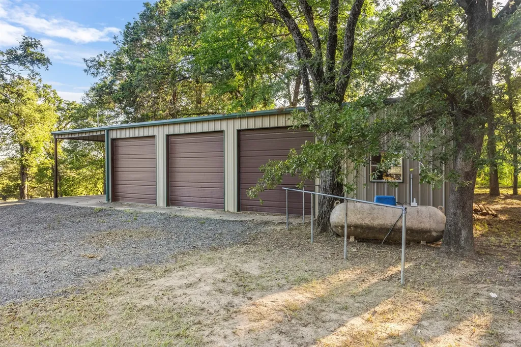 8412 County Road 4084 Scurry TX 75158