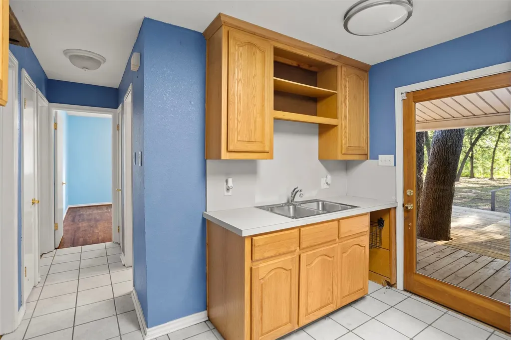 8412 County Road 4084 Scurry TX 75158