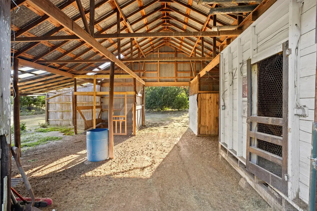 8412 County Road 4084 Scurry TX 75158