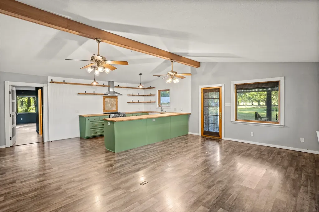 8412 County Road 4084 Scurry TX 75158