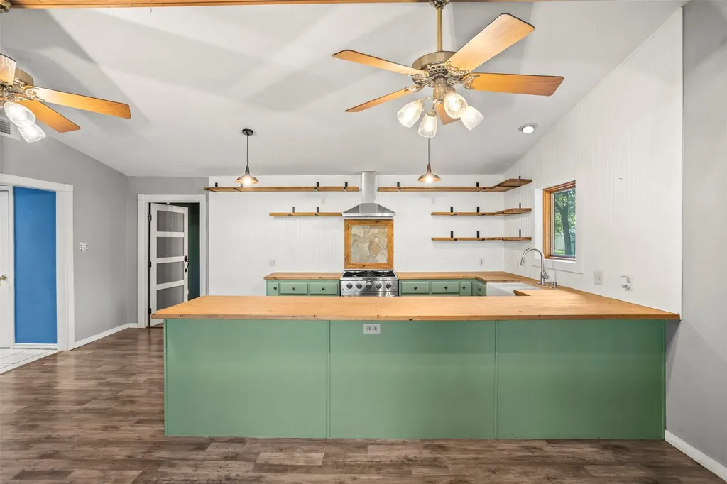 8412 County Road 4084 Scurry TX 75158