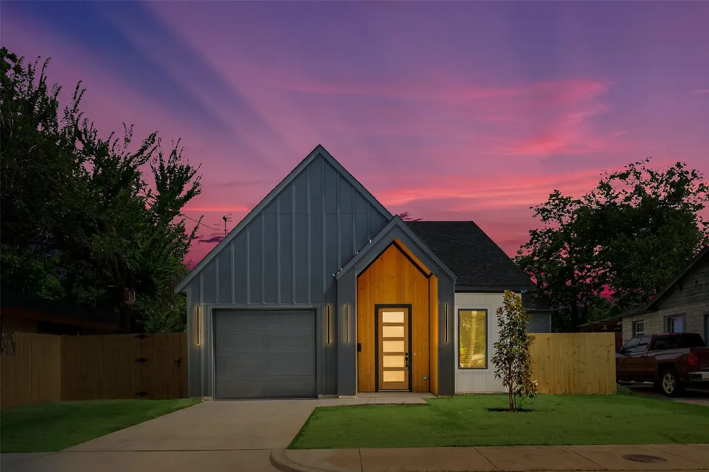 2555 Hooper Street Dallas TX 75215