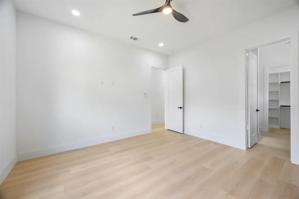 2555 Hooper Street Dallas TX 75215
