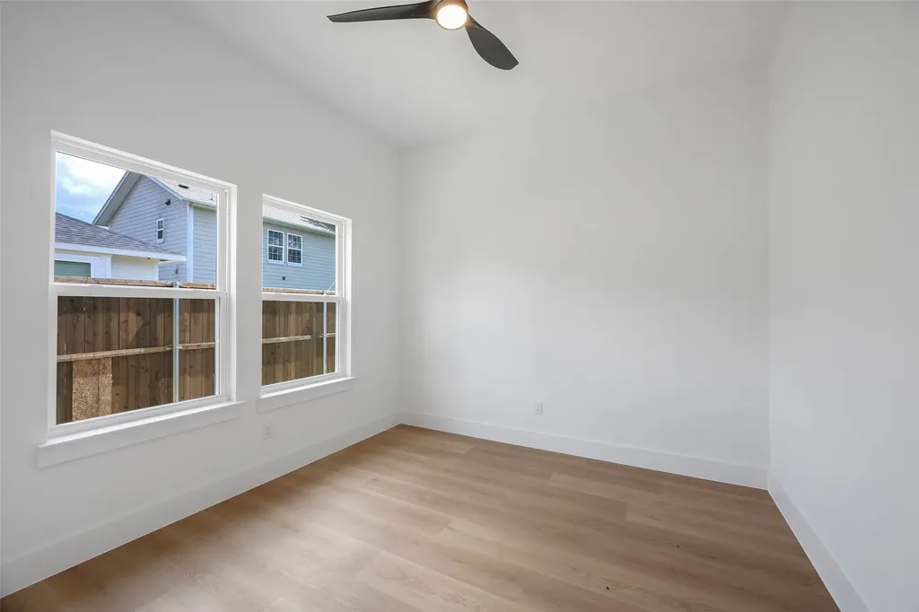 2555 Hooper Street Dallas TX 75215