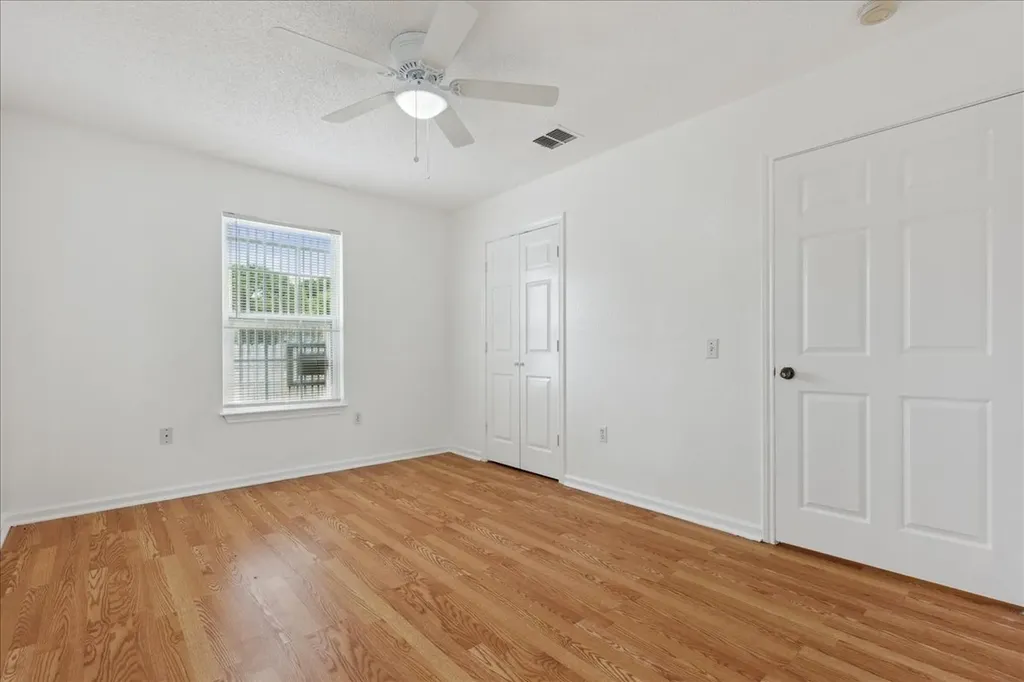 4043 Gray Oak Place Dallas TX 75212