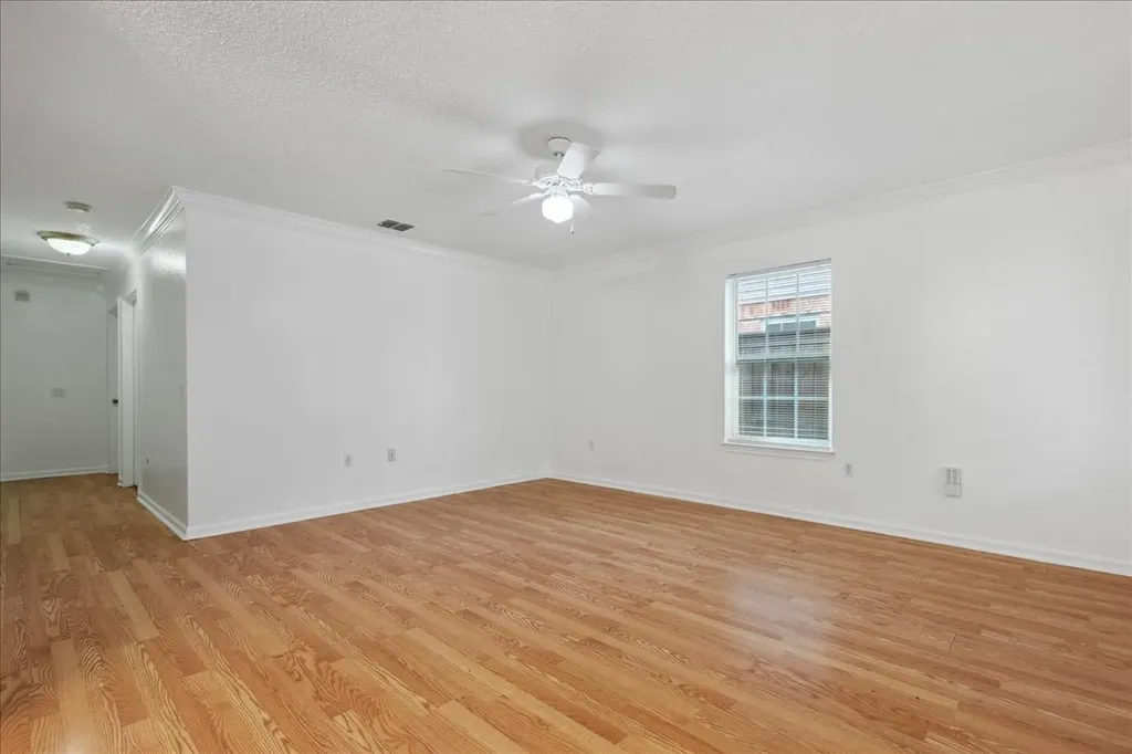 4043 Gray Oak Place Dallas TX 75212