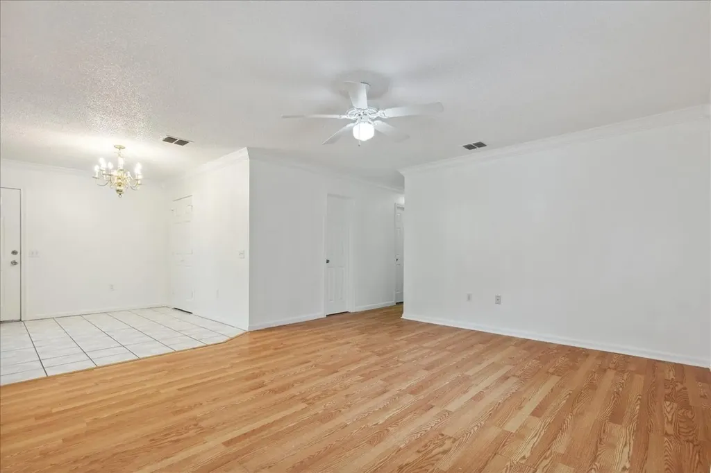4043 Gray Oak Place Dallas TX 75212