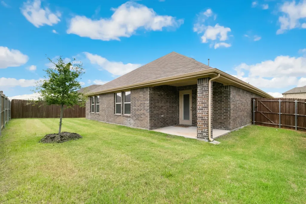 102 Sunberry Drive Caddo Mills TX 75135