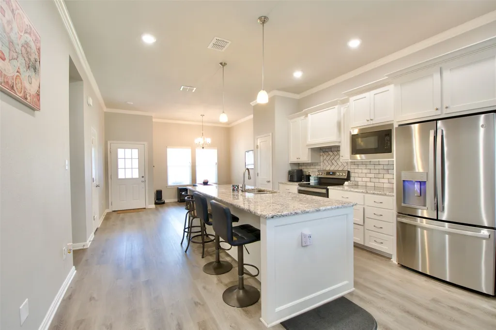 429 Travis Drive Mcgregor TX 76657