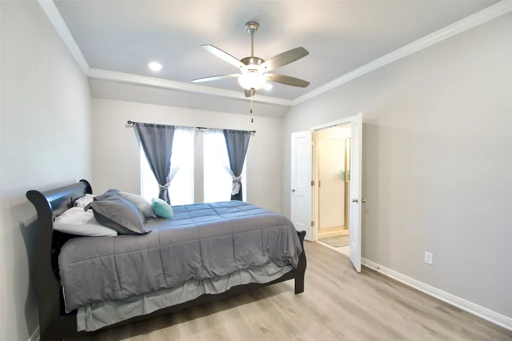 429 Travis Drive Mcgregor TX 76657