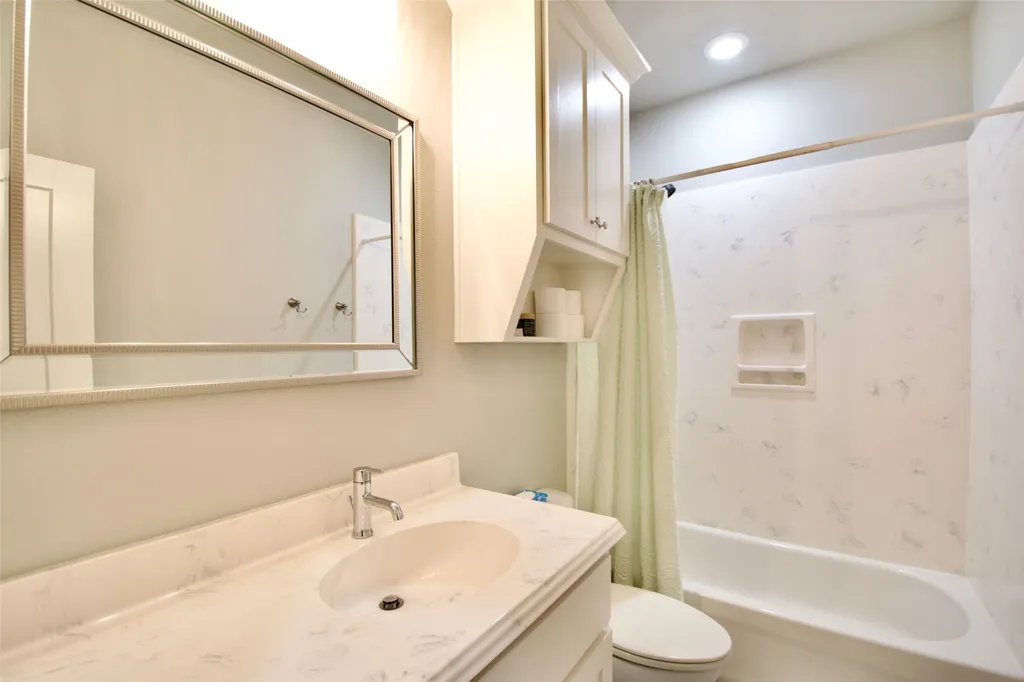 429 Travis Drive Mcgregor TX 76657