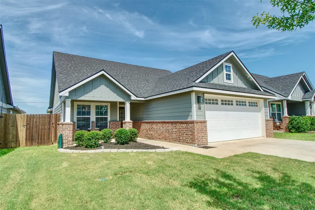 429 Travis Drive Mcgregor TX 76657
