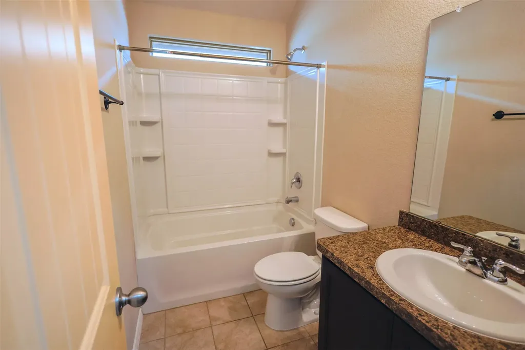 624 River Rock Drive Azle TX 76020