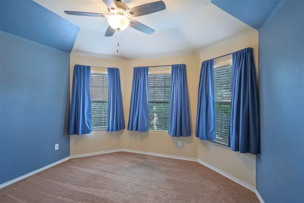 624 River Rock Drive Azle TX 76020