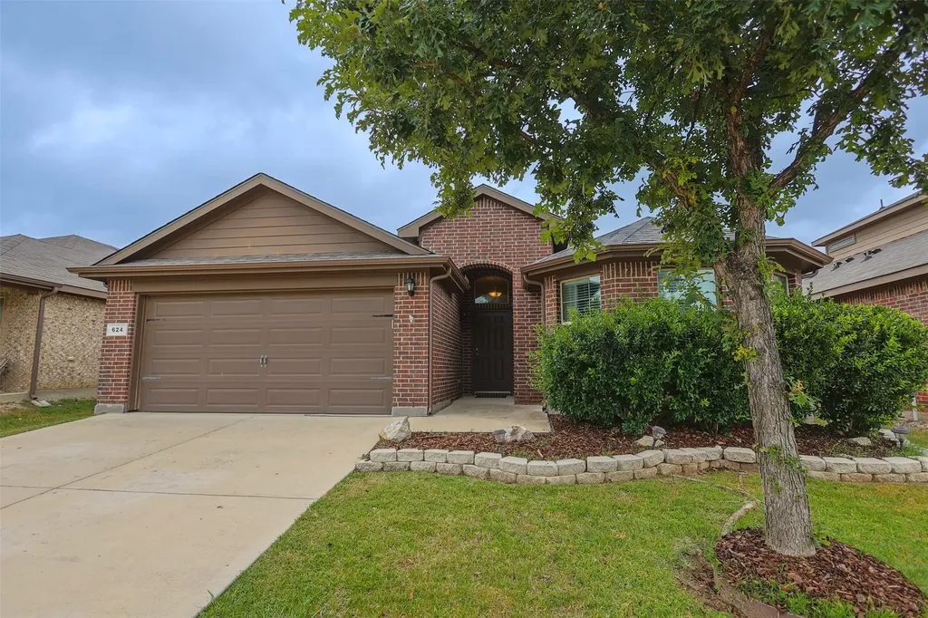 624 River Rock Drive Azle TX 76020