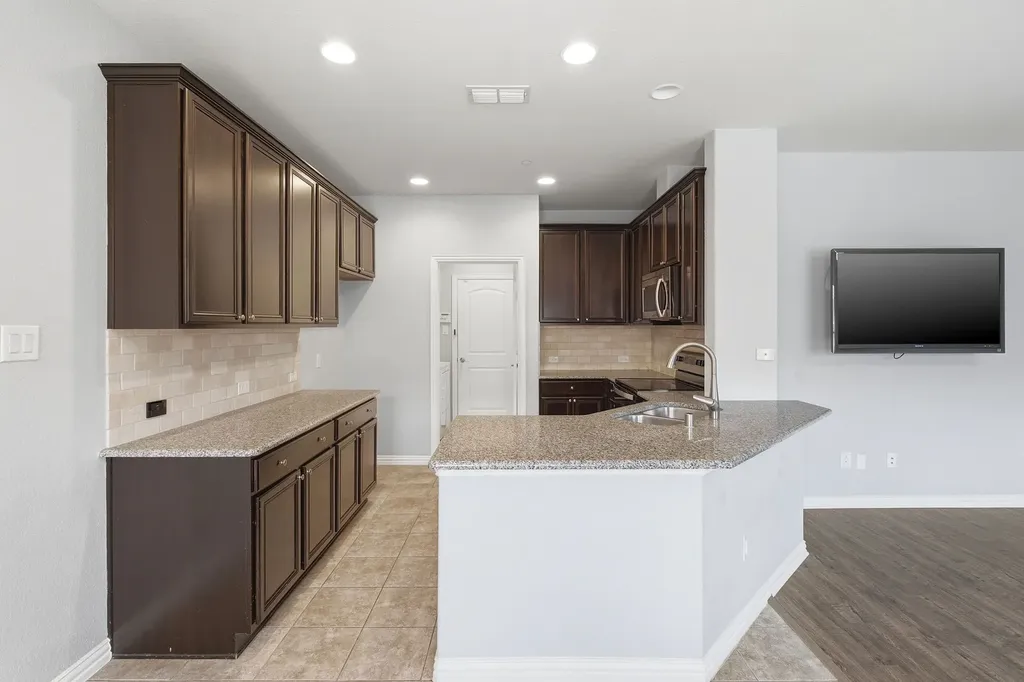 6548 Rutherford Road Plano TX 75023
