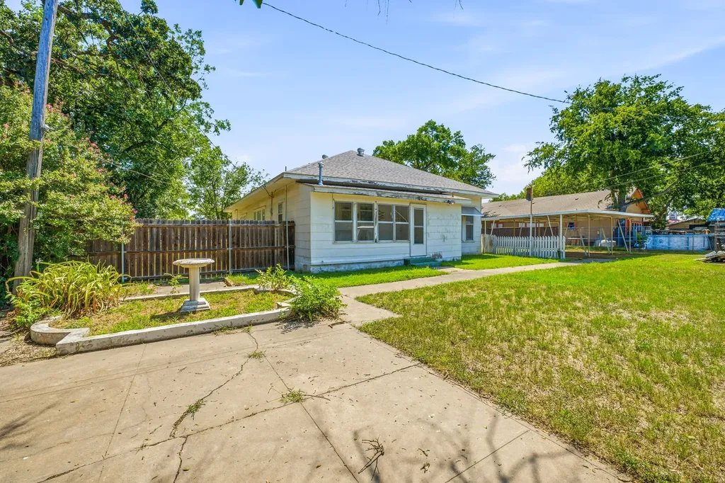 648 N Belknap Street Stephenville TX 76401