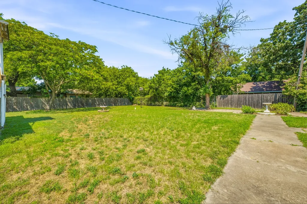 648 N Belknap Street Stephenville TX 76401