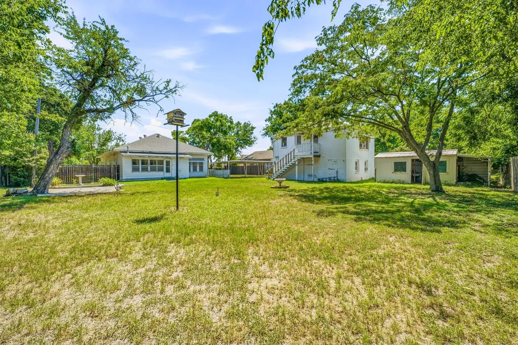 648 N Belknap Street Stephenville TX 76401