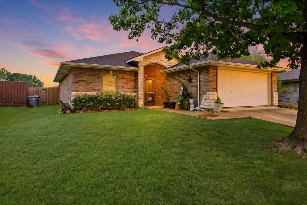 1648 Tampa Bay Drive Dallas TX 75217
