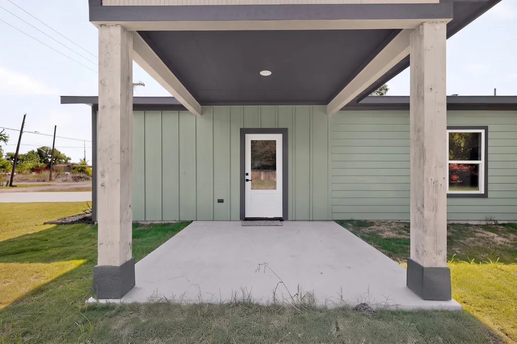 745 W Marshall Cooper TX 75432