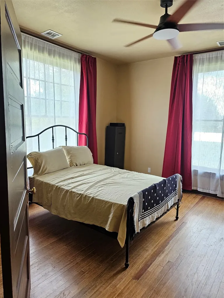 200 S Canton Street Mexia TX 76667