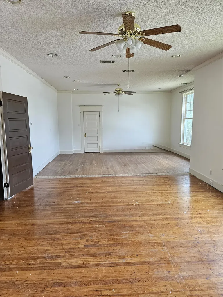 200 S Canton Street Mexia TX 76667
