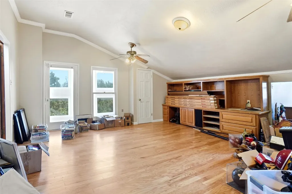 2011 Ridgemont Court Arlington TX 76012