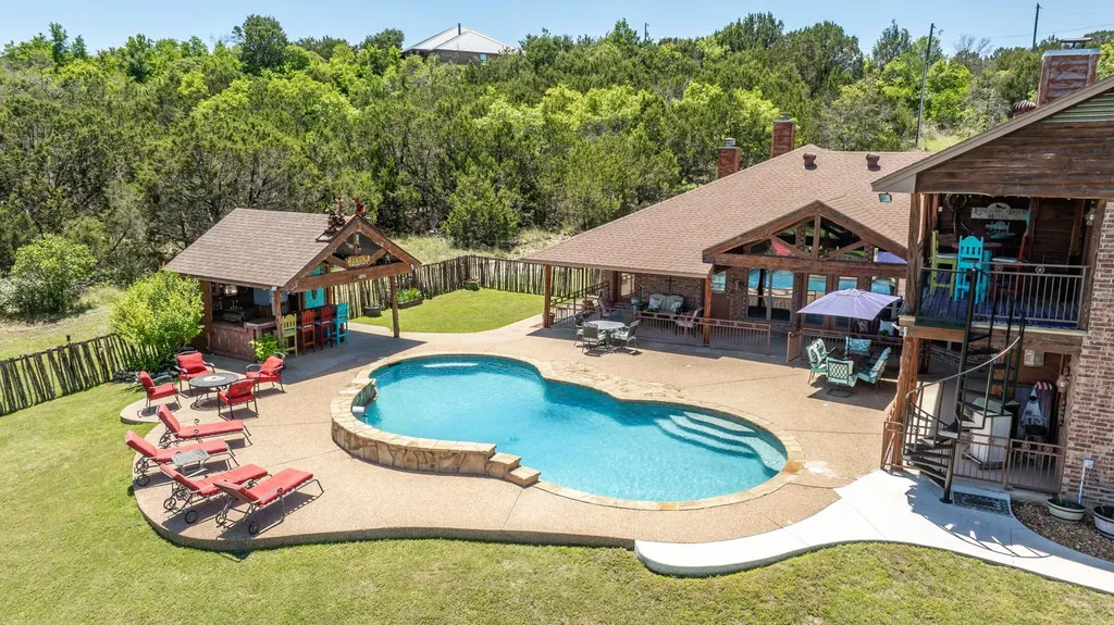 475 Magic Valley Bluff Dale TX 76433