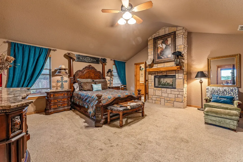475 Magic Valley Bluff Dale TX 76433