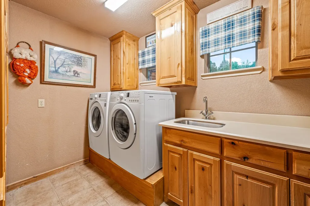 475 Magic Valley Bluff Dale TX 76433