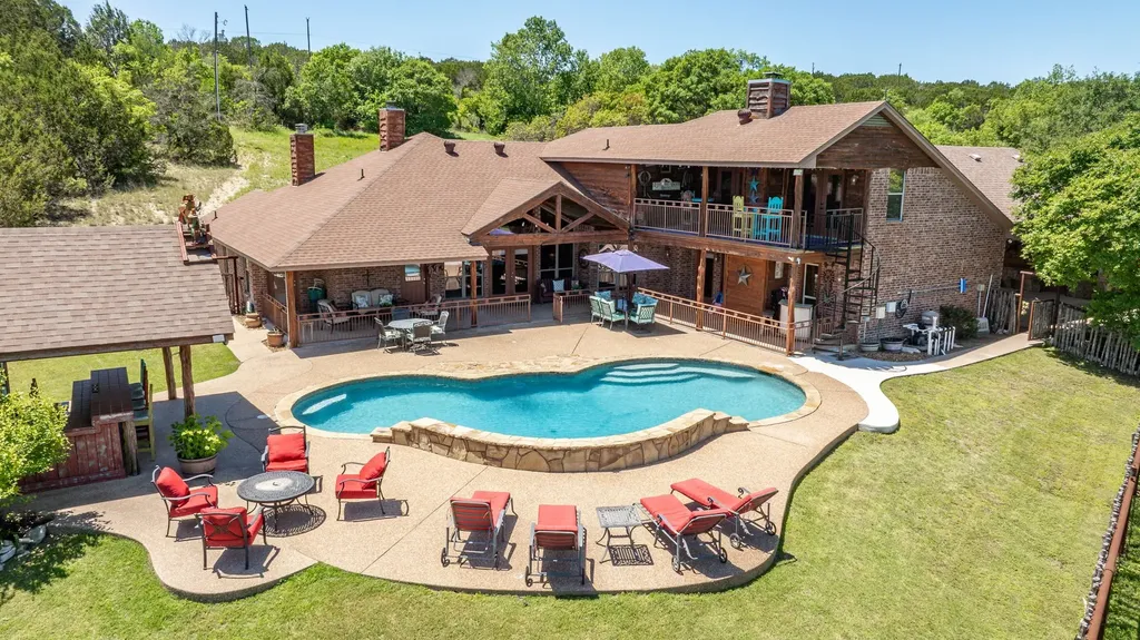 475 Magic Valley Bluff Dale TX 76433