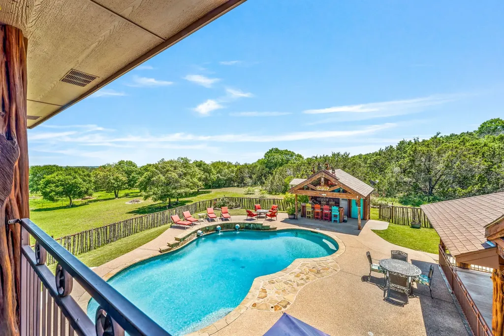 475 Magic Valley Bluff Dale TX 76433