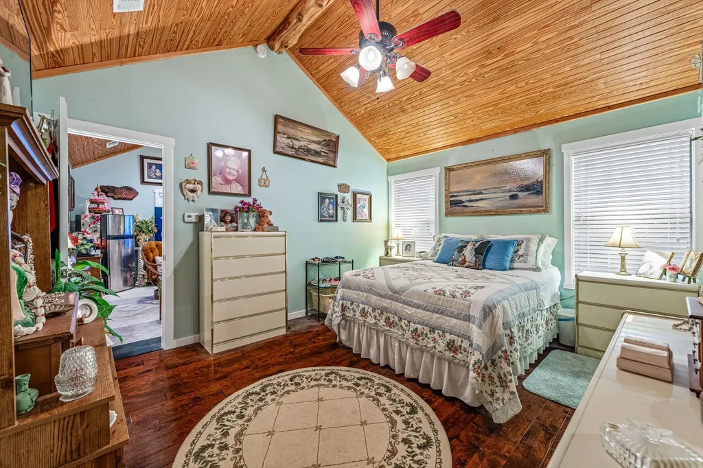 475 Magic Valley Bluff Dale TX 76433
