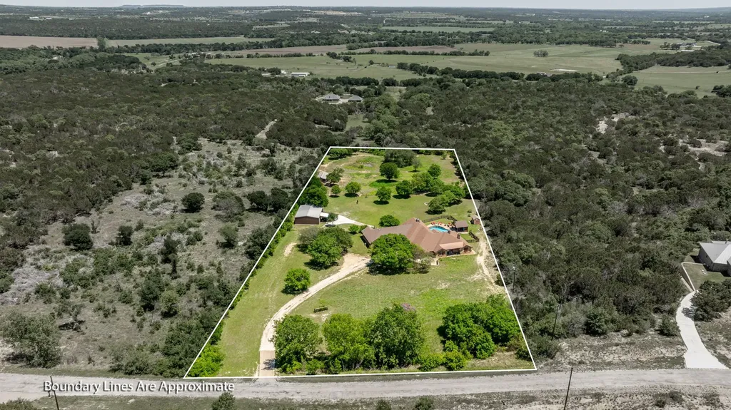 475 Magic Valley Bluff Dale TX 76433