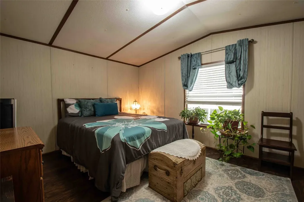 190 E Sycamore Lane Murchison TX 75778