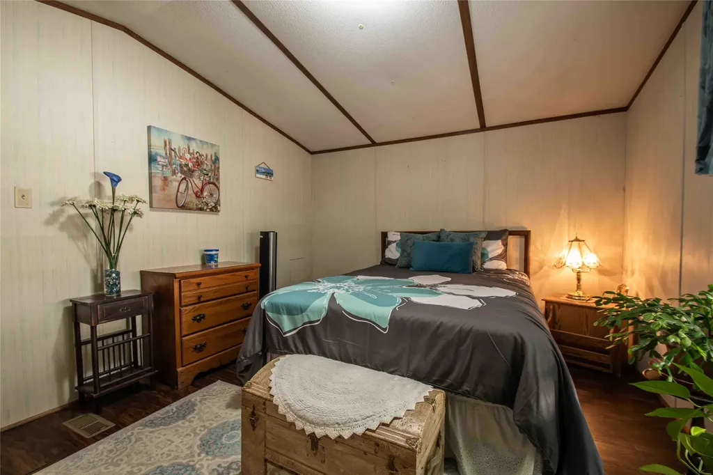 190 E Sycamore Lane Murchison TX 75778
