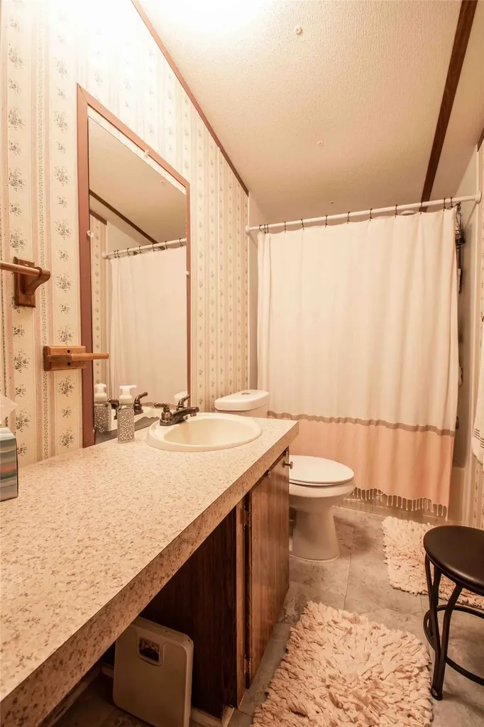 190 E Sycamore Lane Murchison TX 75778