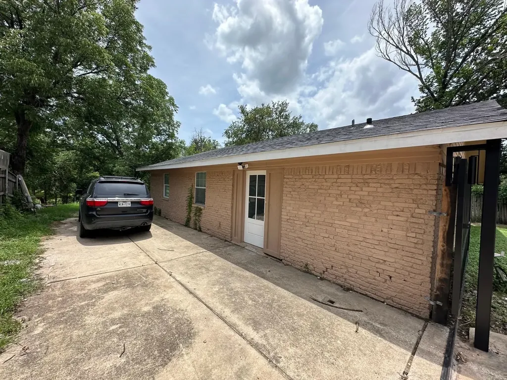 400 E Shady Grove Road Irving TX 75060