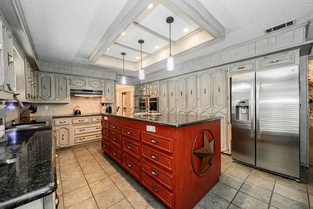 9511 Fallbrook Drive Dallas TX 75243