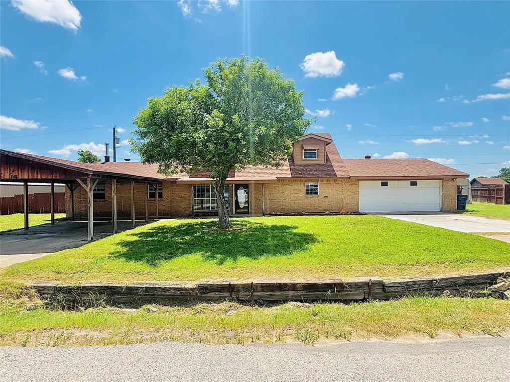 857 Apache Drive De Leon TX 76444