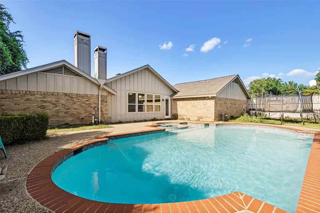 7126 Fernmeadow Circle Dallas TX 75248